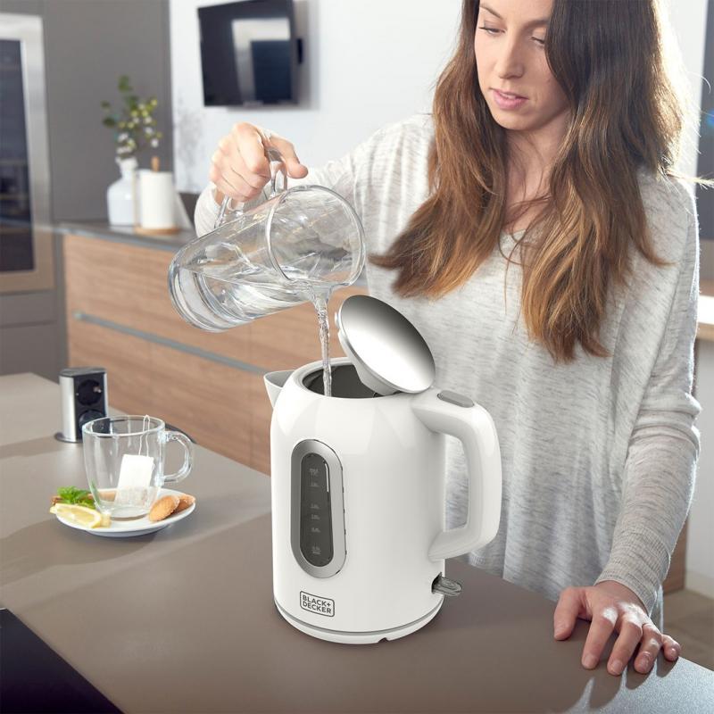 Hervidor eléctrico Black+Decker BXKE2204E