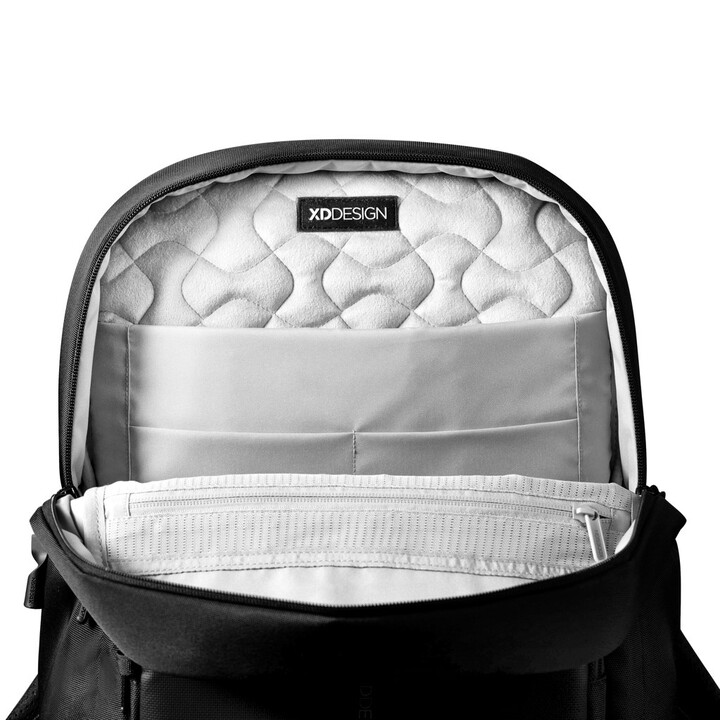 ZAINO DA GIORNO MORBIDO XD DESIGN NERO P/N:P705.981