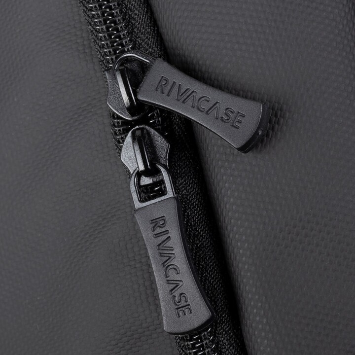 Mochila RIVACASE 8435 para portátil de 17,3" Tegel ECO, negra, material impermeable, eco rPet, bolsillos para smartphone, docume