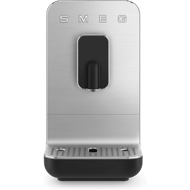 Caffettiera superautomatica smeg nera bcc11blmeu