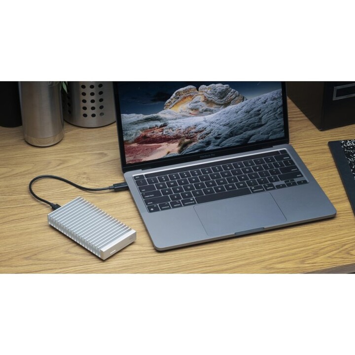 2.0TB Express 1M2 portable NVMe USB4 (USB-C) SSD