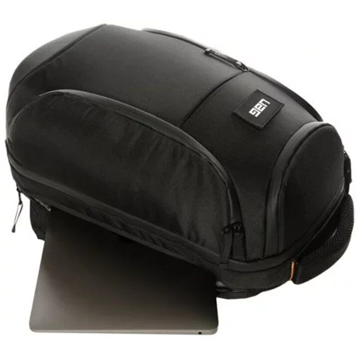 Mochila para laptop Uag Standard Issues 13" preta