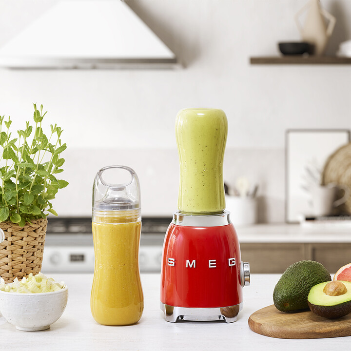 Frullatore in vetro Smeg stile anni 50 rosso