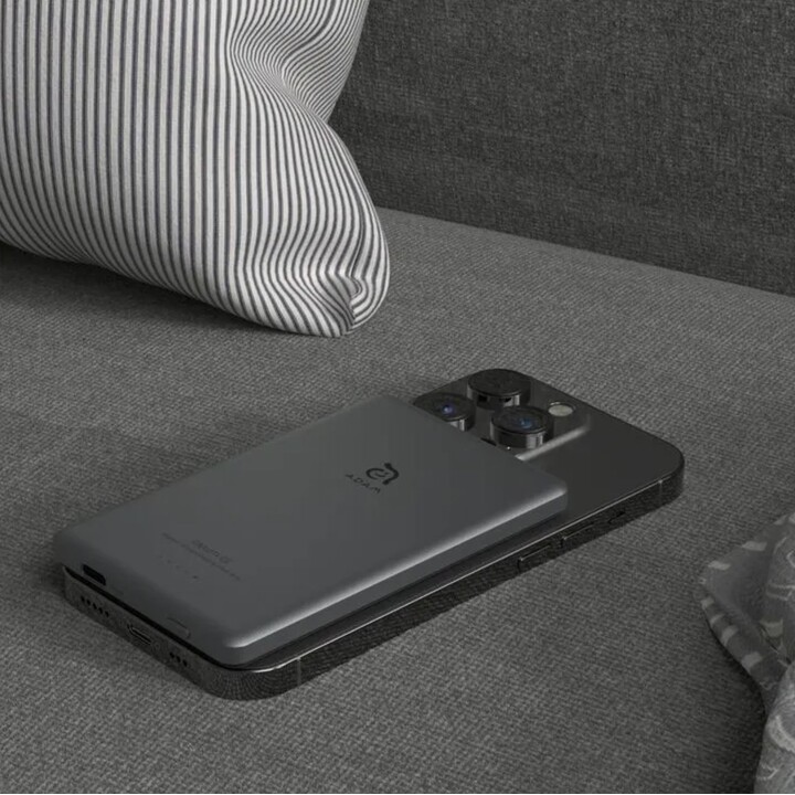 Bateria externa adam magnetica 5.000mah ultra fina gris