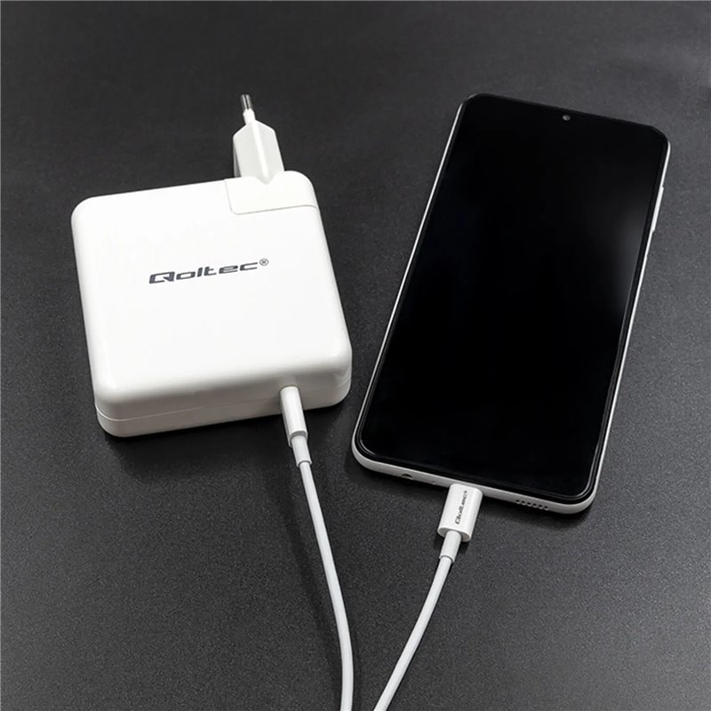 Qoltec 96W Cargador de pared RÁPIDO | 5-20V | 3- 4.7A | USB C PD | Blanco