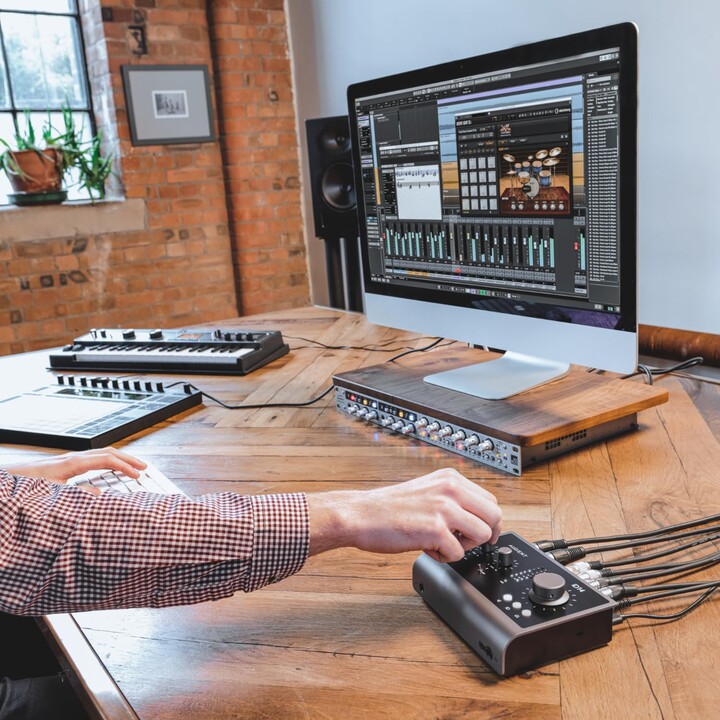 Audient iD14 MKII – USB Audio Interface