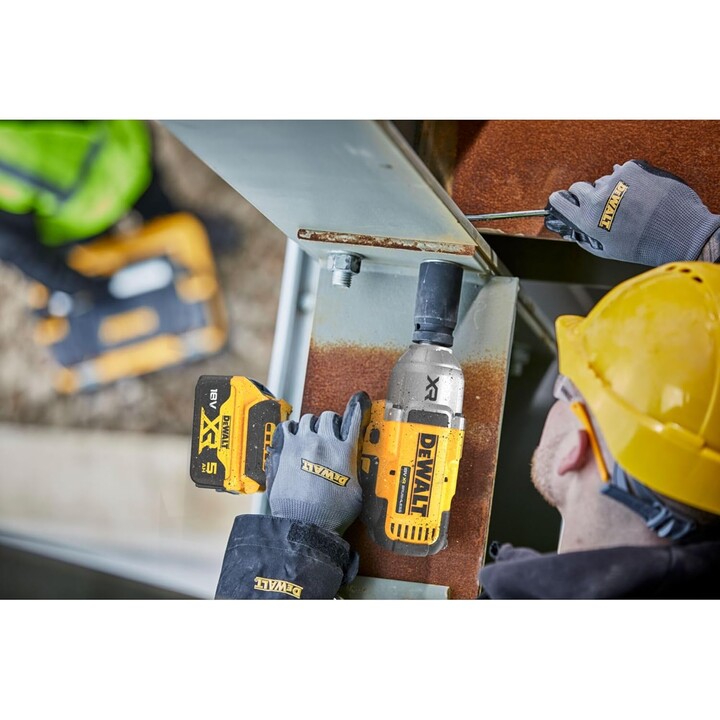 DeWALT DCF900P2T-QW, 1/2" 18V Llave de Impacto 2x5.0Ah, Alto Rendimiento de Par, Amarillo/Negro