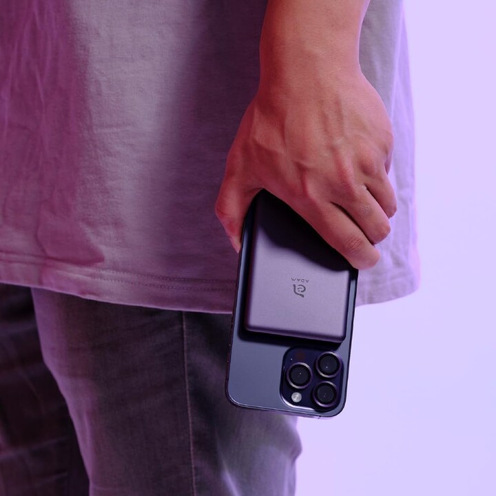 Adam magnetic external battery 5,000mah ultra thin purple