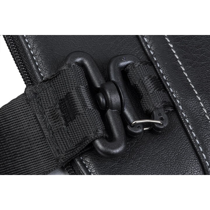 Rivacase 8930 39.6 cm (15.6") Briefcase Black