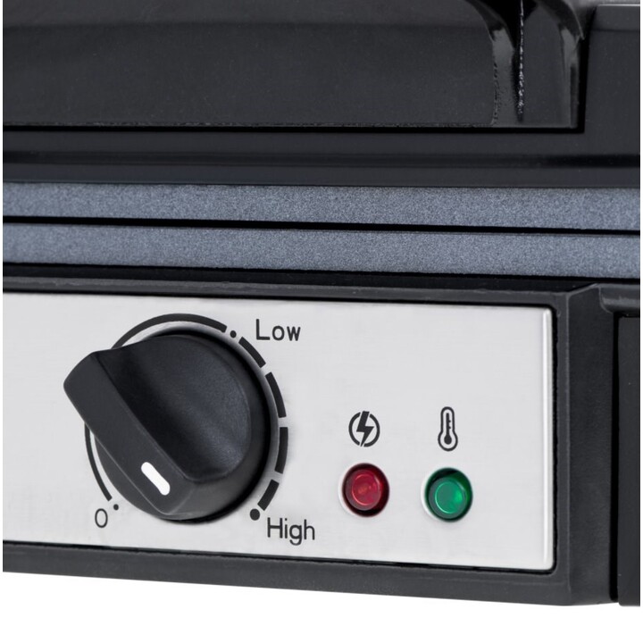 Adler AD 3049 waffle maker