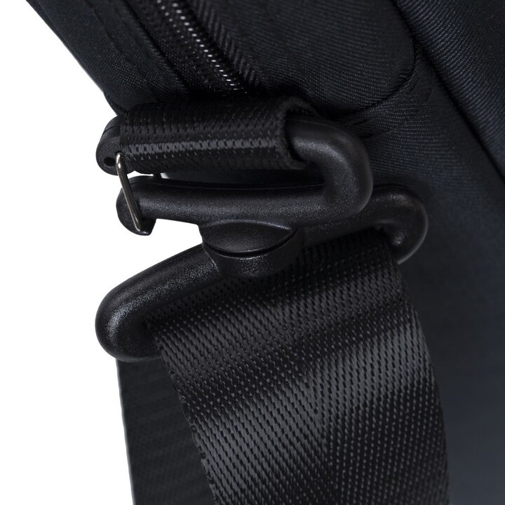Rivacase Biscayne 39,6 cm (15.6") Bandolera Negro