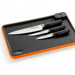 Pack of 3 Bra Efficient A198021 knives with cutting board