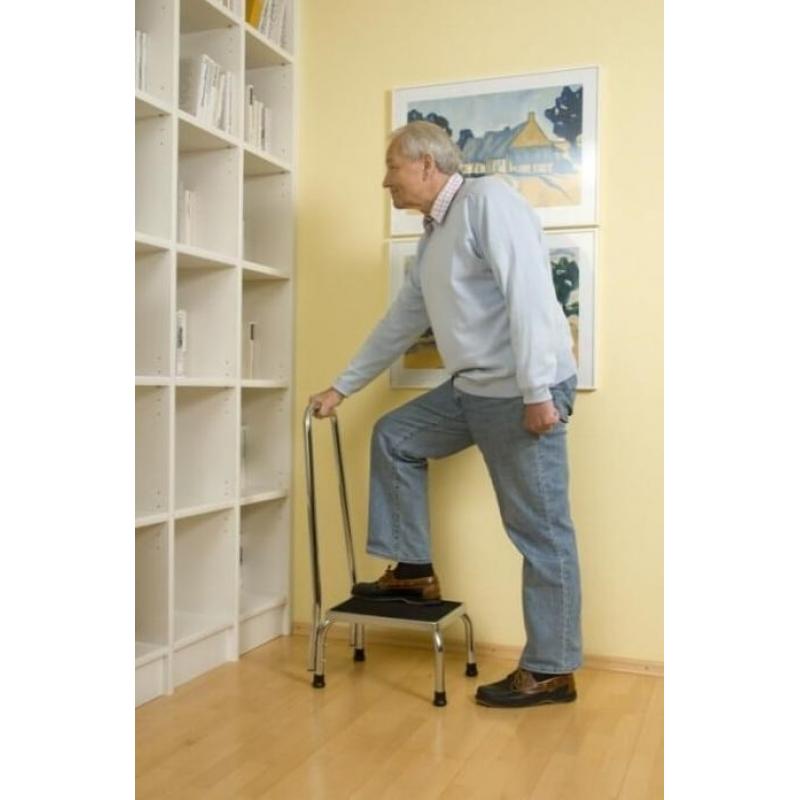 Peldaño con barandilla - escalón de baño