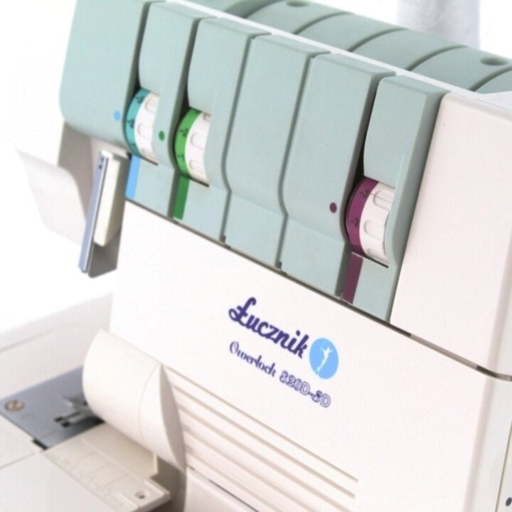 Lucznik 820D-3 overlock machine