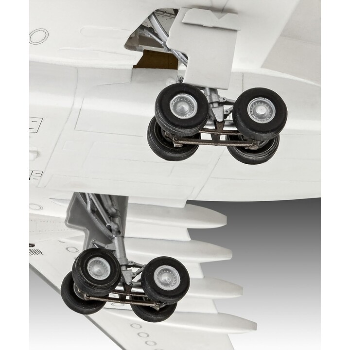 Revell 03816 Airbus A330-300 - Lufthansa New Livery Unbuilt/Unpainted Plastic Model Kit 1:144 Scale