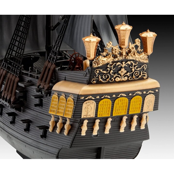 Revell Black Pearl kit modellismo nave 1:150 nero