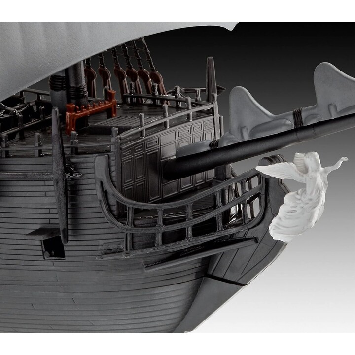 Revell Black Pearl kit modellismo nave 1:150 nero