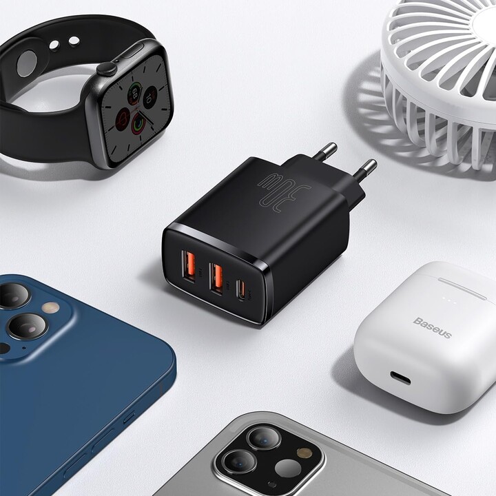 Carregador rápido compacto Baseus, 30 W 2x USB-A 1x USB-C PD 3.0 QC 3.0, preto