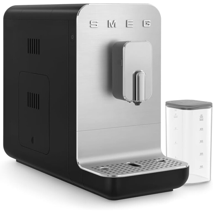 Smeg Machine à café automatique avec système de mousse de lait, Plastique, Noir