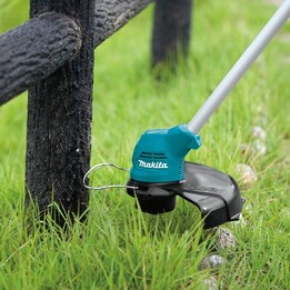 Coupe-bordure Makita UR100DWAE avec batterie et chargeur