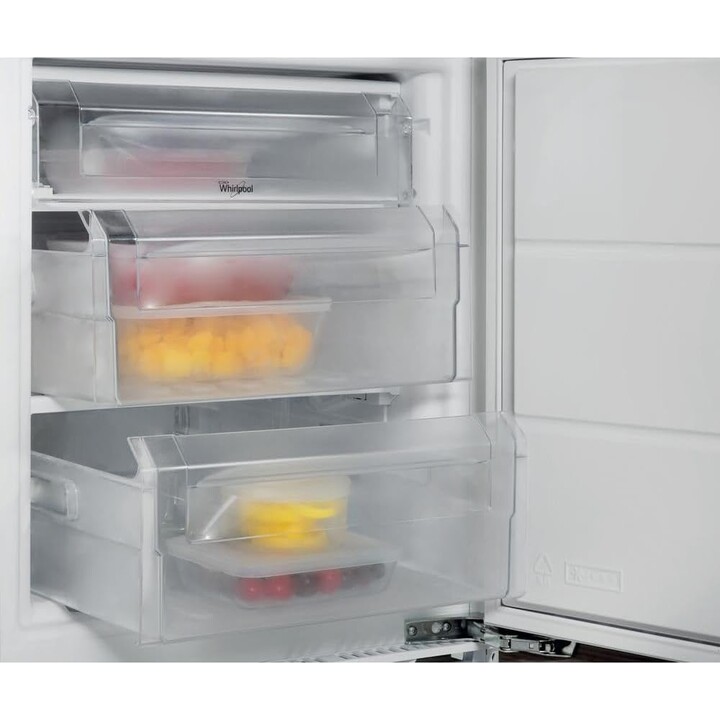 Whirlpool WBUFZ011 Integrated Upright Freezer 91 LE White