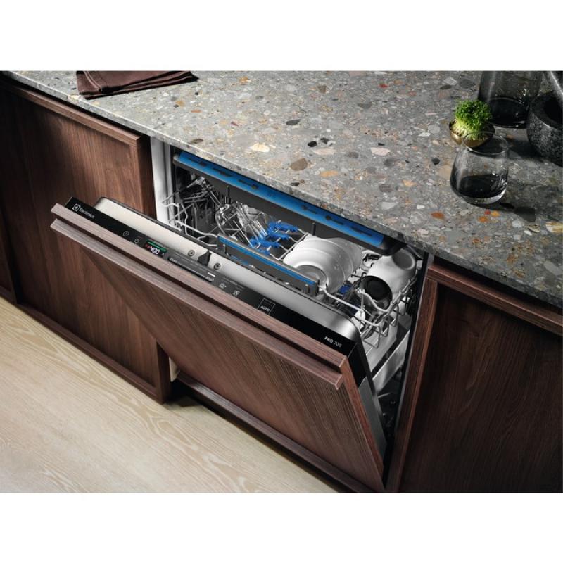 Electrolux EEM48320L Completamente integrado 14 cubiertos D