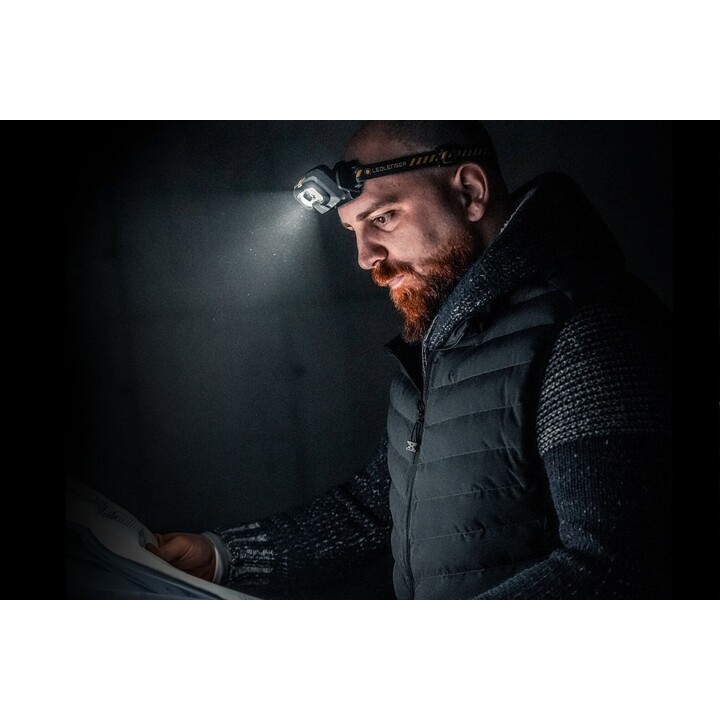 Ledlenser HF8R Work Black Lanterna de cabeça LED com alça