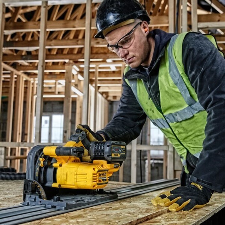 DEWALT DCS520T2 Tragbare Kreissägemaschine 54V 2x XR FLEXVOLT 6Ah TSTAK Schwarz, Gelb