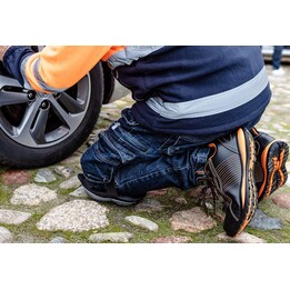 NEO tools 82-104 protective footwear