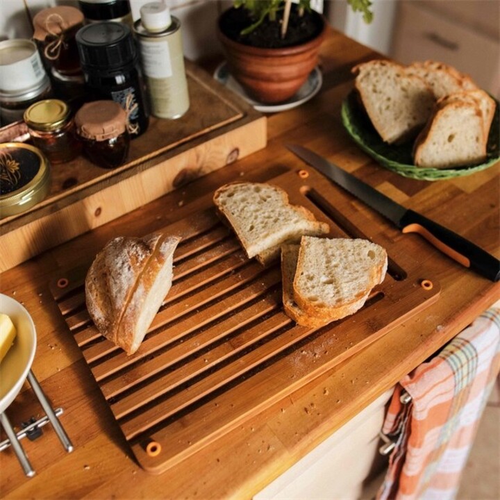Fiskars 1059230 Rectangular Bamboo Cutting Board