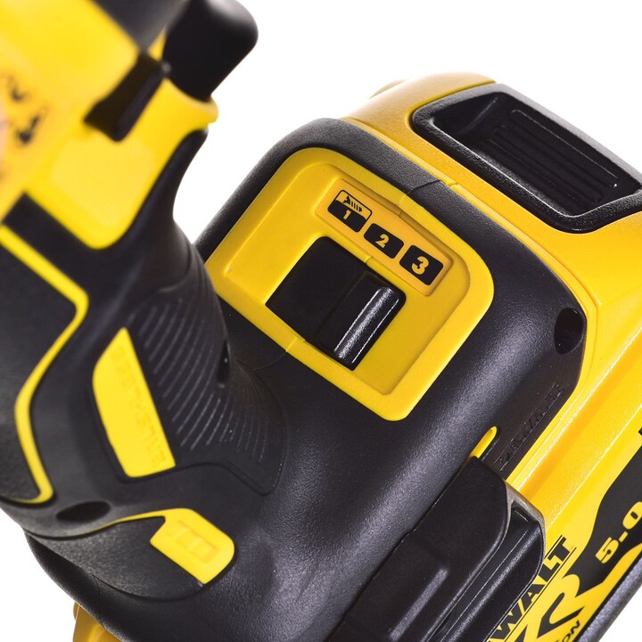 KIT D'OUTILS ÉLECTRIQUES COMBO DEWALT DCK305P3T (DCF887+DCH273+DCG405)