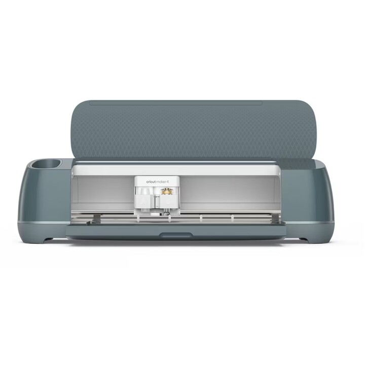Cricut Maker 4 Engagement Bundle