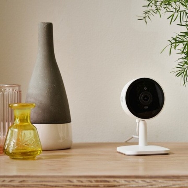 Yale SV-IC-1A-W-EU caméra de sécurité Boîte Caméra de sécurité IP Intérieure Sur bureau/mural