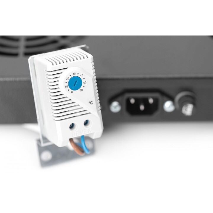 Unità ventilatore da soffitto Digitus per installazione variabile da 483 mm (19")