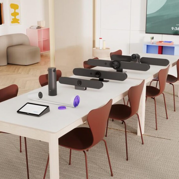Logitech Rally Plus Videoconferencing System/ 82º Field of View/ 4K