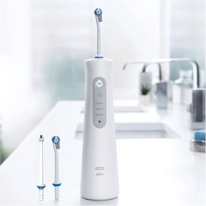 Cepillo de dientes Oral-B AquaCare 6 Mundduse