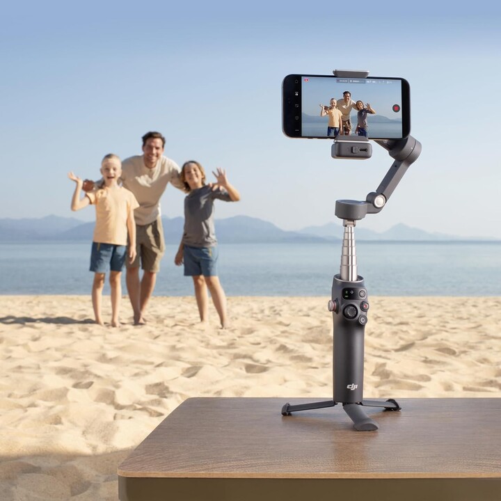 DJI Osmo Mobile 7P Gimbal Stabilisateur pour iPhone, Android, suivi natif, 3 axes, 10h