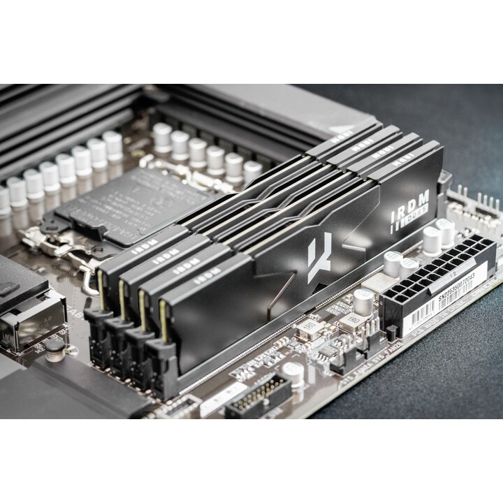 Modulo di memoria Goodram IRDM DDR5 IR-6000D564L30S/16G da 16GB 1 x 16GB