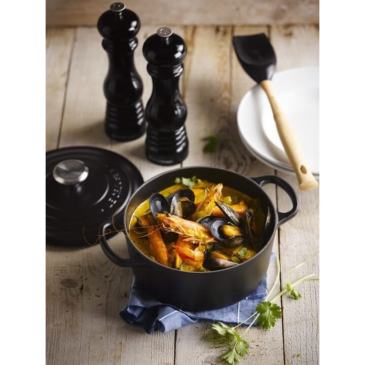 Le Creuset Signature Rostiera rotonda, 20 cm, Nero