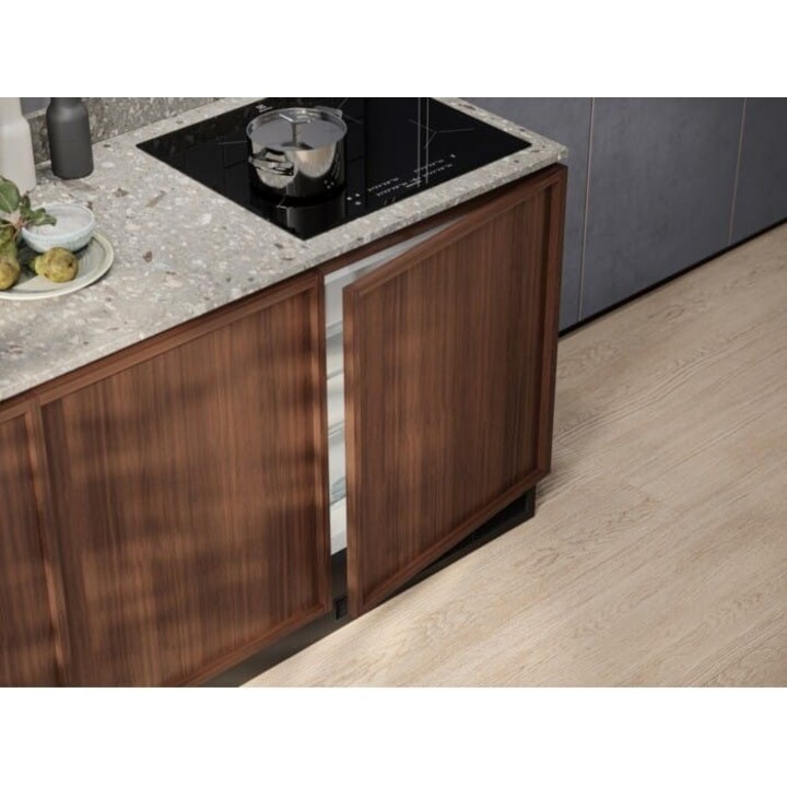 Serie di frigorifero Electrolux 600 LXB2AE82S incorporato 127L E bianco
