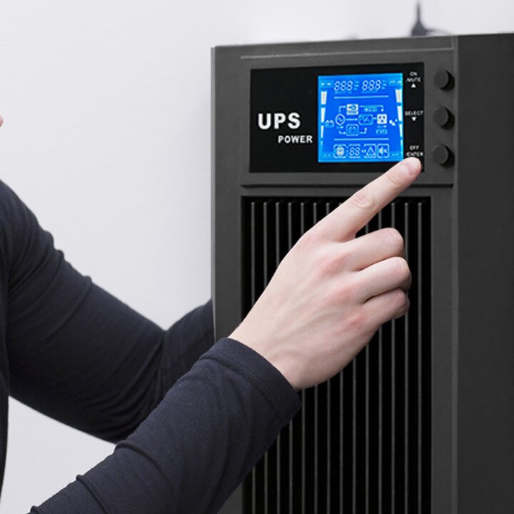 Sistema de alimentación ininterrumpida (SAI) Qoltec en línea, Onda sinusoidal pura, 3 kVA, 2.4 kW, LCD, USB
