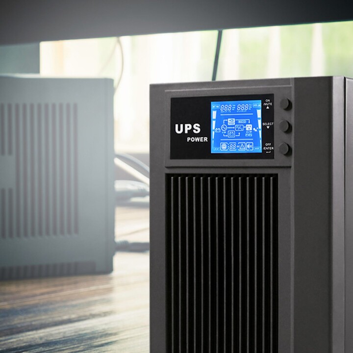 Sistema de alimentación ininterrumpida (SAI) Qoltec en línea, Onda sinusoidal pura, 3 kVA, 2.4 kW, LCD, USB