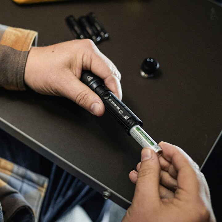 Ledlenser P5R Black LED Handheld Flashlight