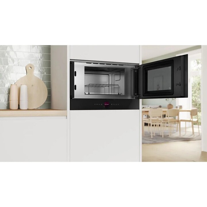 Bosch Series 8 BER7321B1 Solo Built-in Microwave 21 L 900 W Black