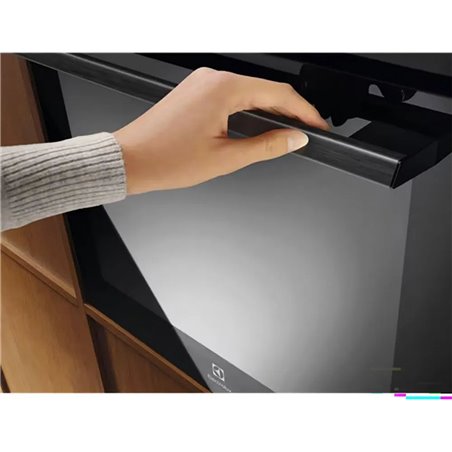 Electrolux LOE8P39Z 72L Schwarzer Multifunktionsofen