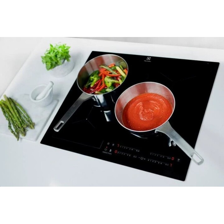 Electrolux EIV634, 60 cm integrated induction hob with 4 zones and flexible cooking technology, Black
