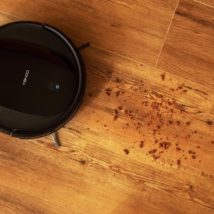 Robot aspirapolvere domestico Conga Gyro