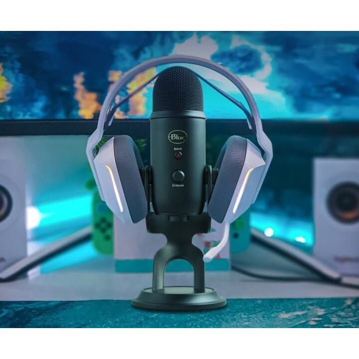 Microfone preto Logitech Blue Yeti Usb