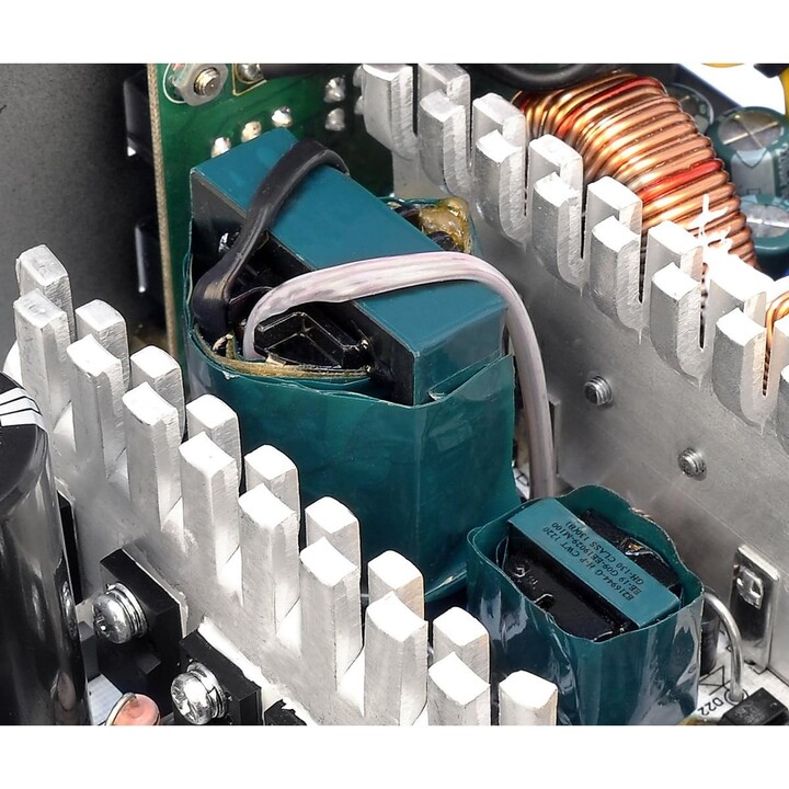 Fonte de alimentação modular Thermaltake Smart SE 730W