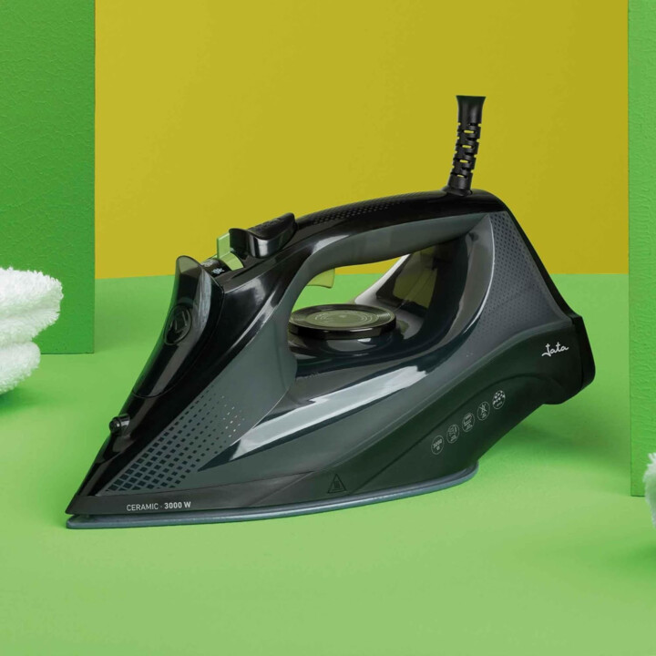 JATA JEPL2401 3000W Ferro de engomar para roupa com base em cerâmica. Vapor de 220g. Vapor vertical.